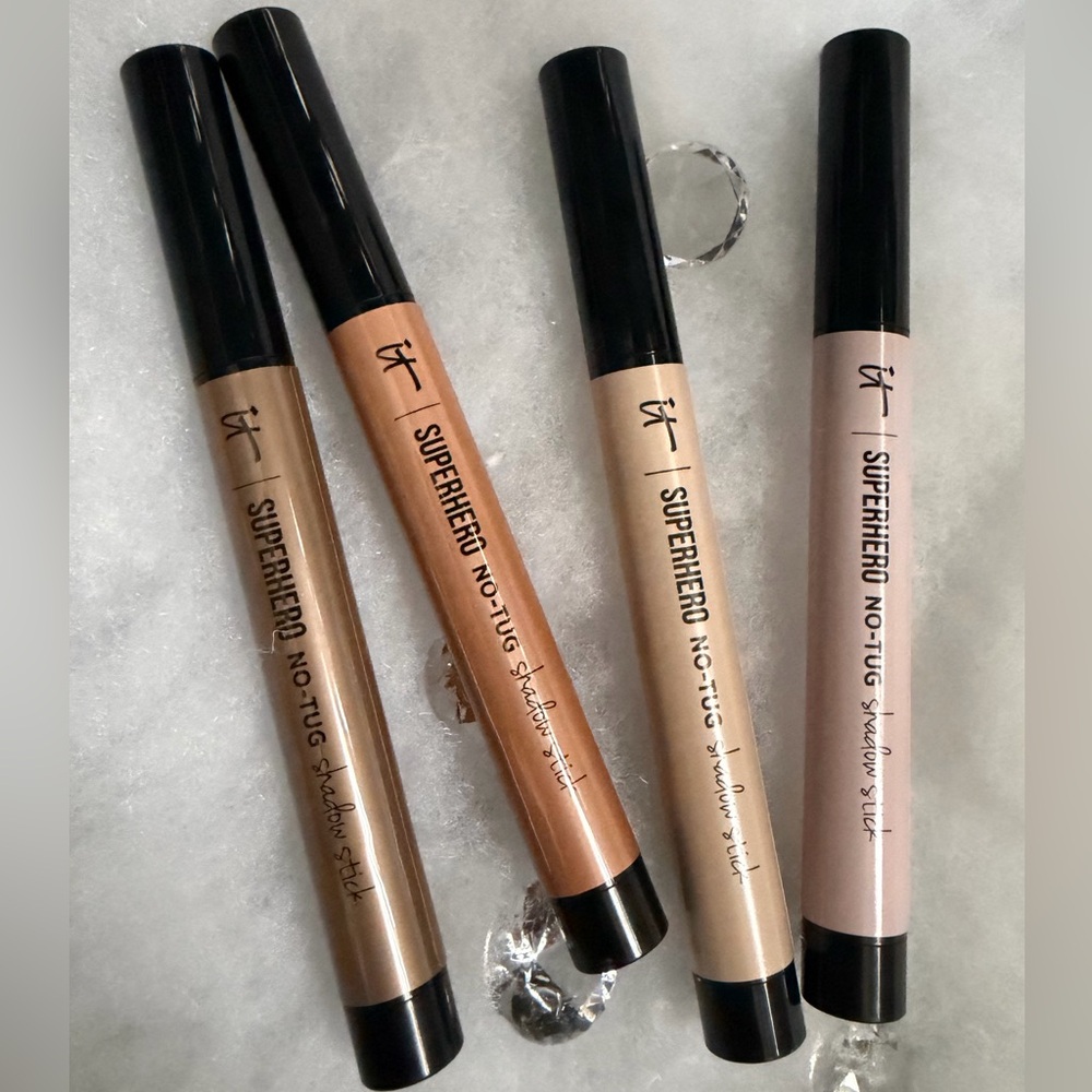🆕❤️It Cosmetics Superhero No-Tug Shadow Stick Bundle- 3 of 4 in box. 4 Total